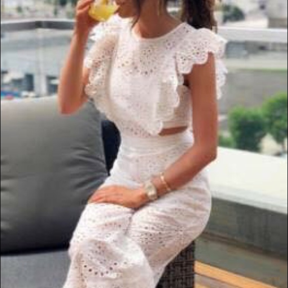 White eyelet romper (capris)